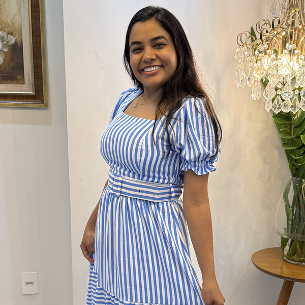 Vestido Midi Listrado Azul com Manga Bufante e Cinto Ajustável Safira – AL018